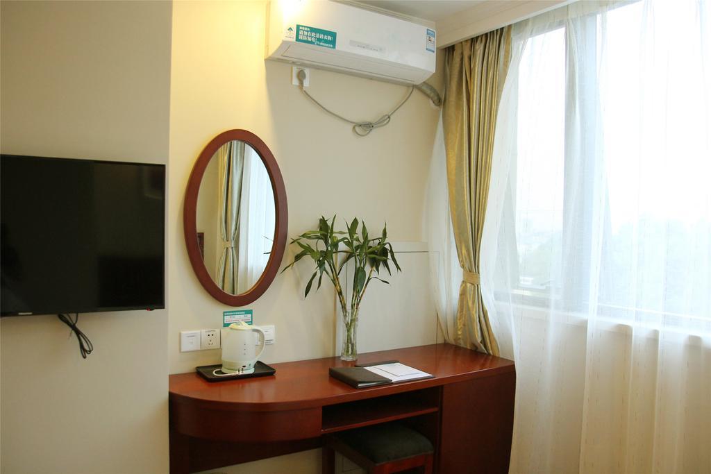 Greentree Inn Hainan Haikou East Train Station East Fengxiang Road Business Hotel Eksteriør bilde
